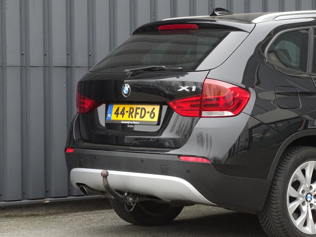 BMW X1 sdrive18i executive automaat | leder | bluetooth
