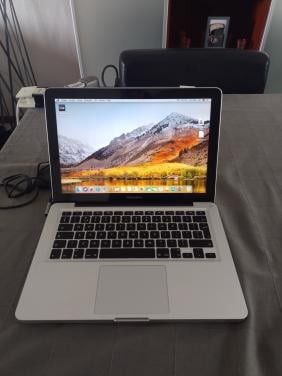 Macbook Pro-i7-SSD- met lader