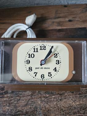Vintage Good-Old-Electric Wekker - Bruin