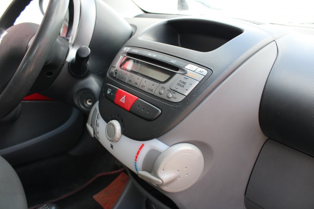 Peugeot 107 1.0-12v xs
