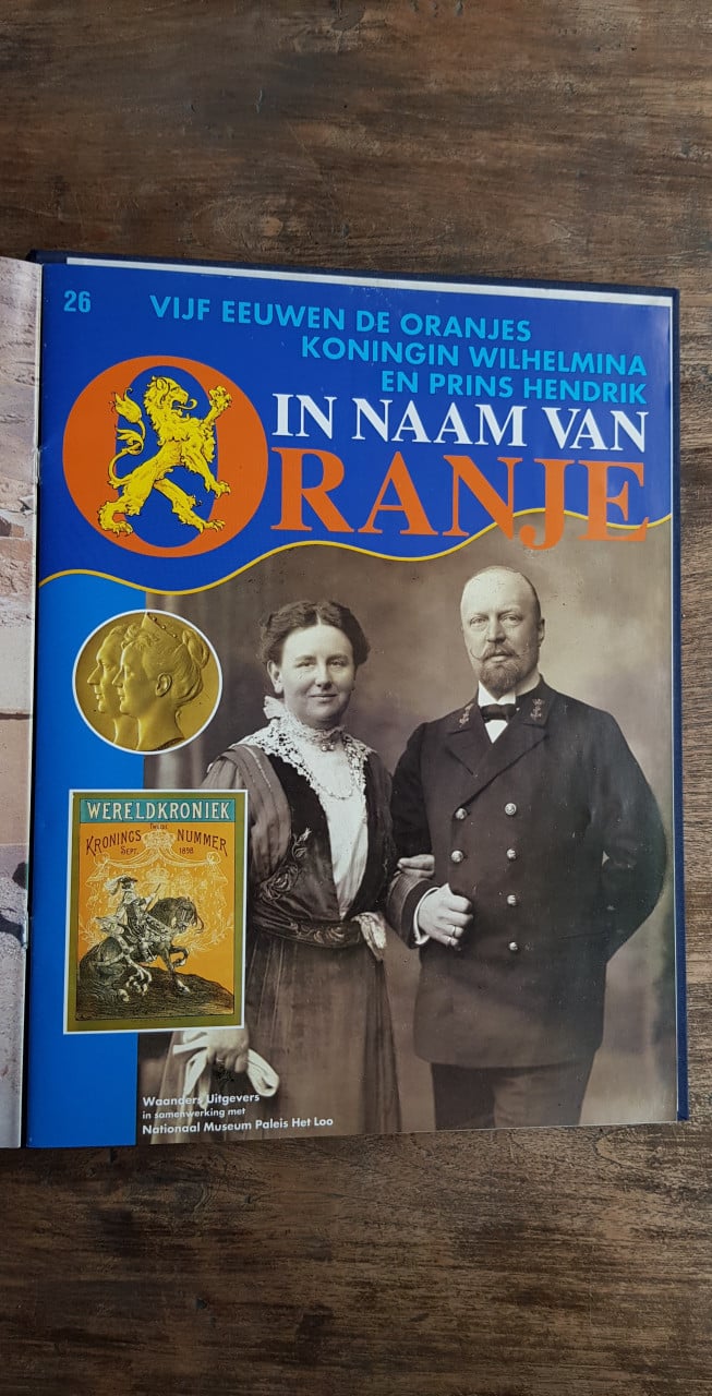26 nummers 'In naam van Oranje'