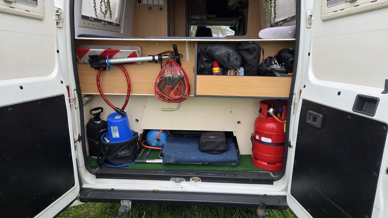 Peugeot Boxer buscamper 5.4m