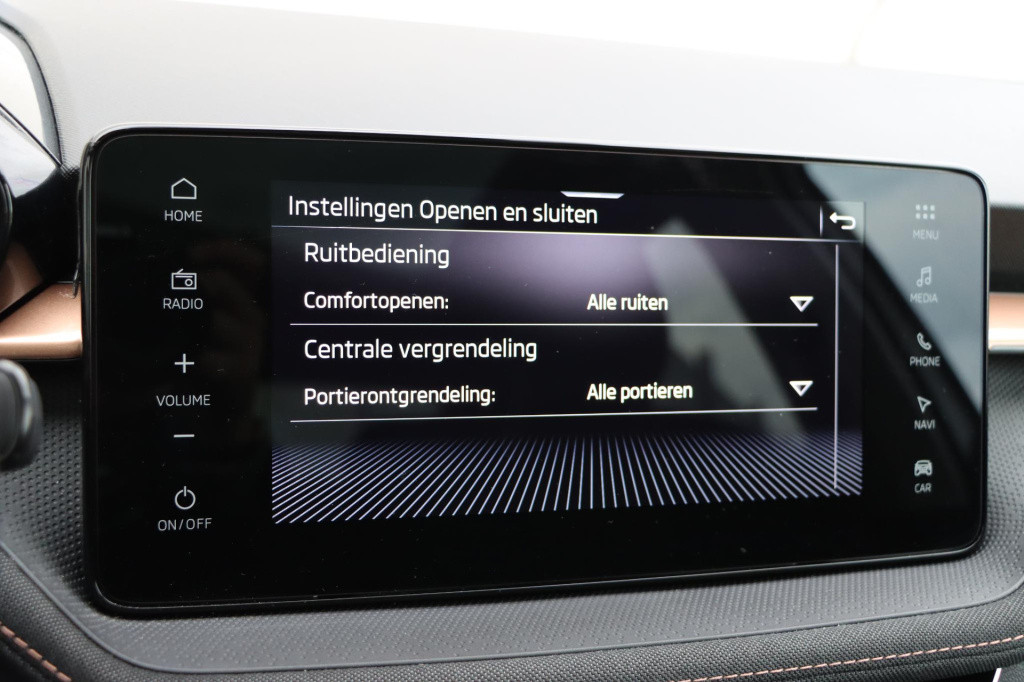 Skoda Fabia 1.0 tsi business edition black edition