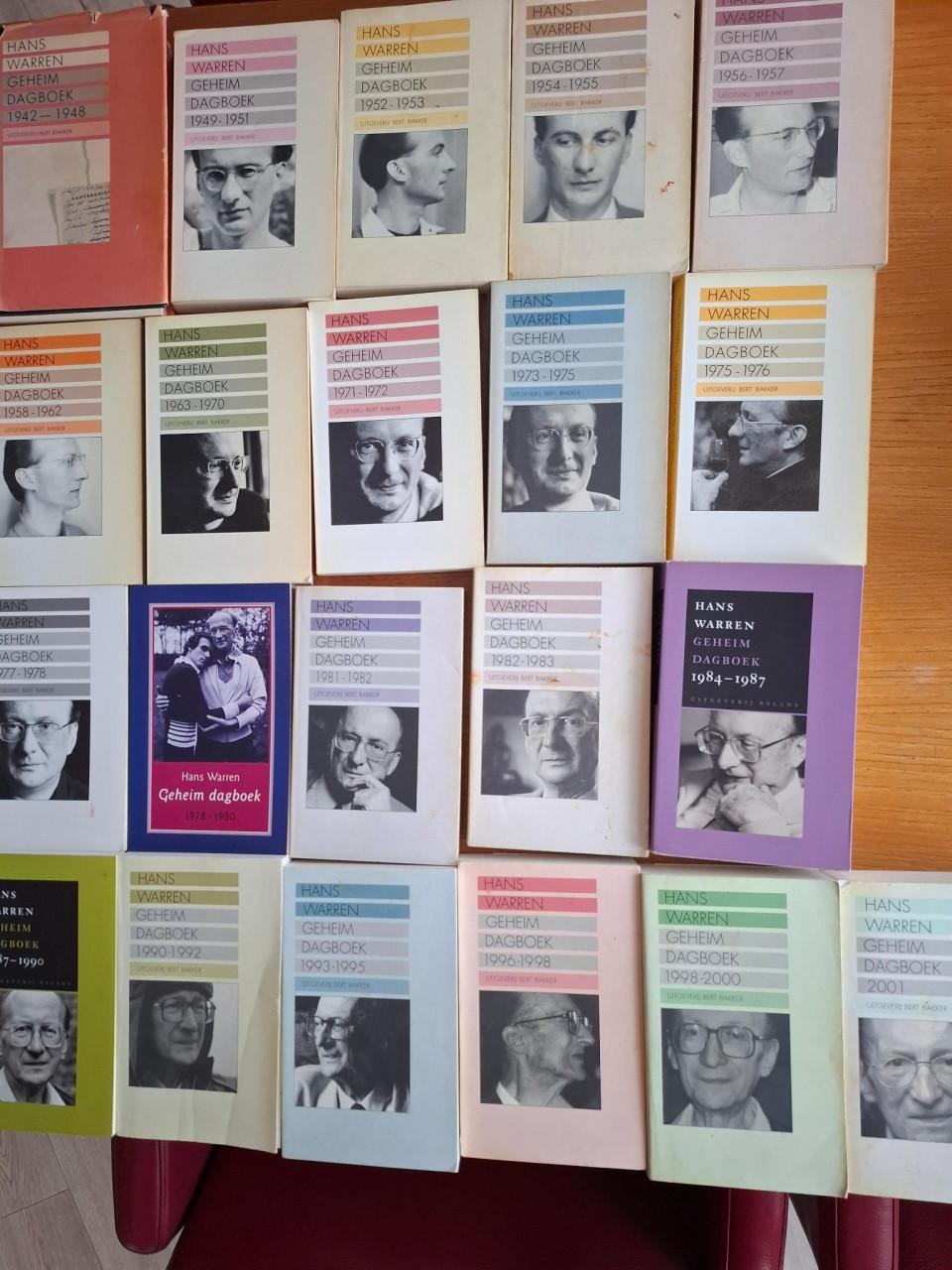 De complete serie (22 delen) van Hans Warrens’ Geheim Dagboek, 1942 – 2001