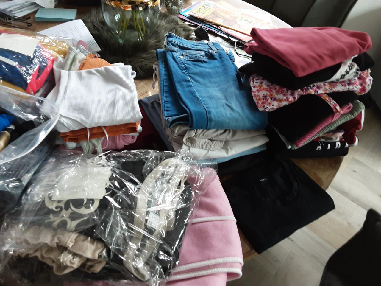 Heel veel meisjes kleding mt xs ook nieuw