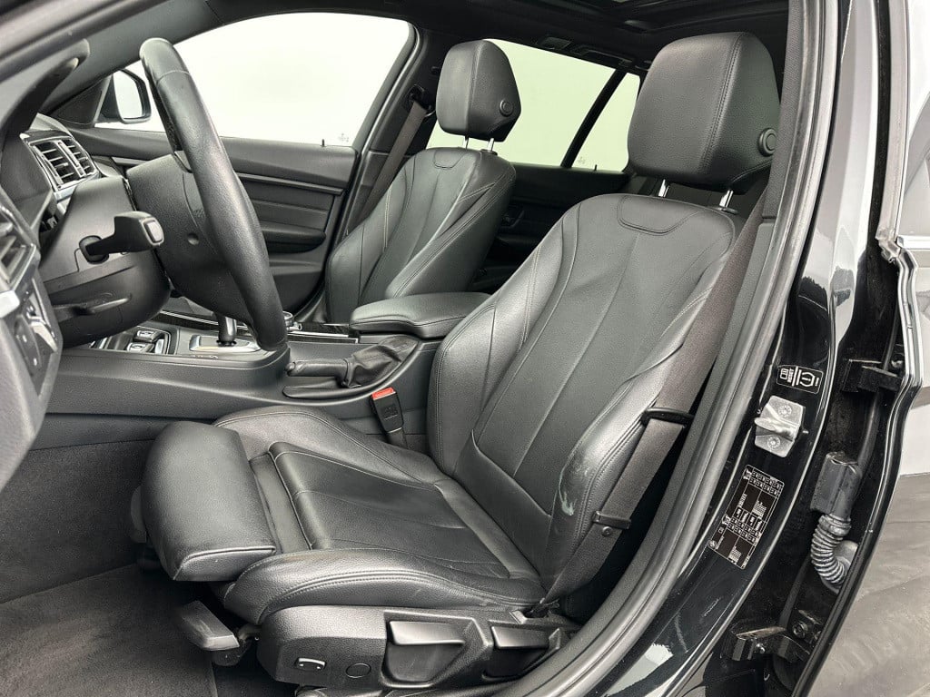 BMW 3-serie touring 320d high executive pano leder automaat