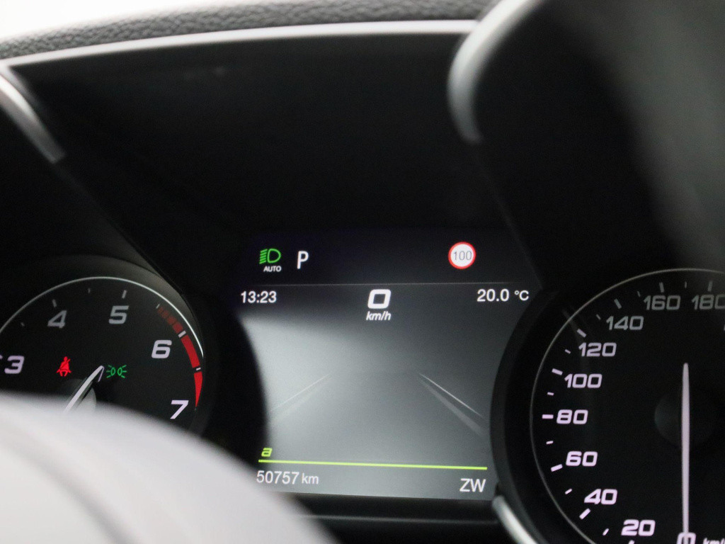 Alfa Romeo Giulia 2.0t sprint | lmv | automaat | parkeer sensoren | camera 