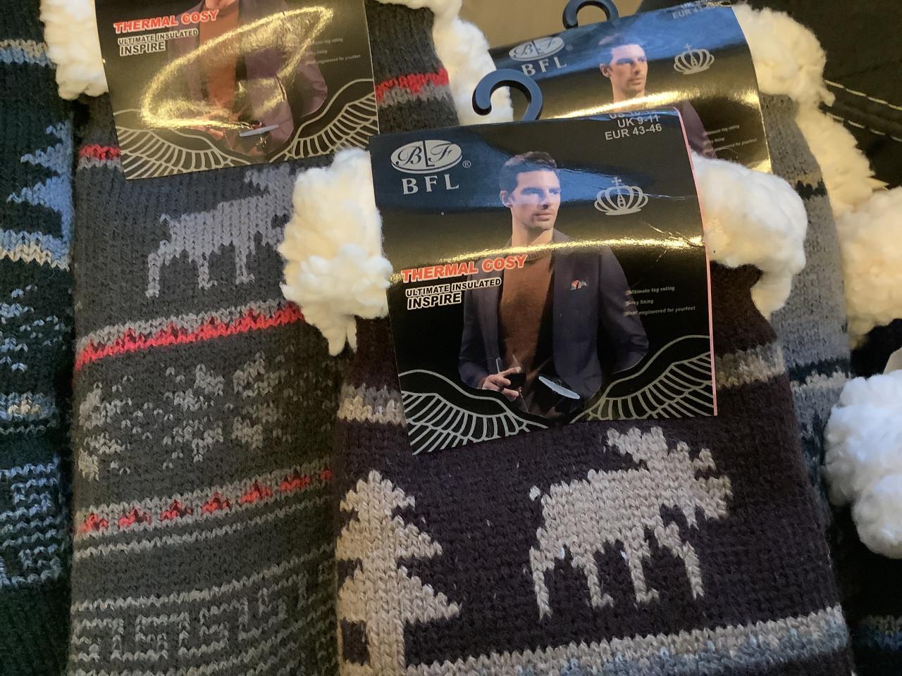 Partij leuke fluffy huissokken. (Partij 213)