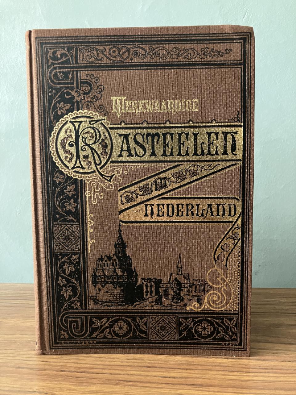 Merkwaardige kastelen in Nederland 3-delige boekenreeks