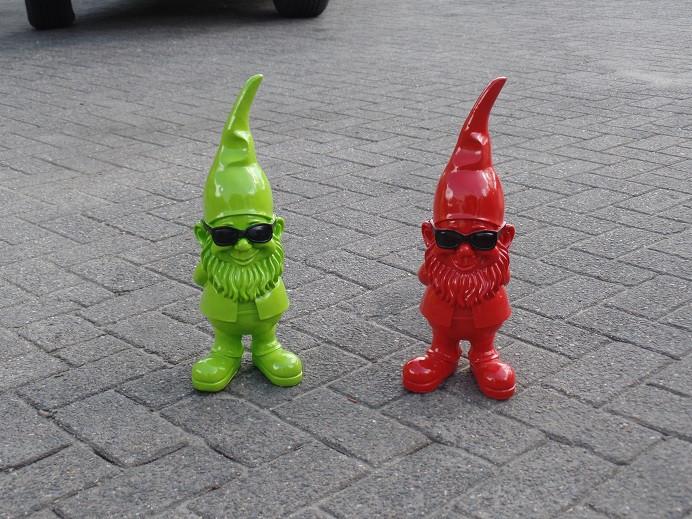 Varken zittend gele laarzen - 30cm - Tuindecoratie