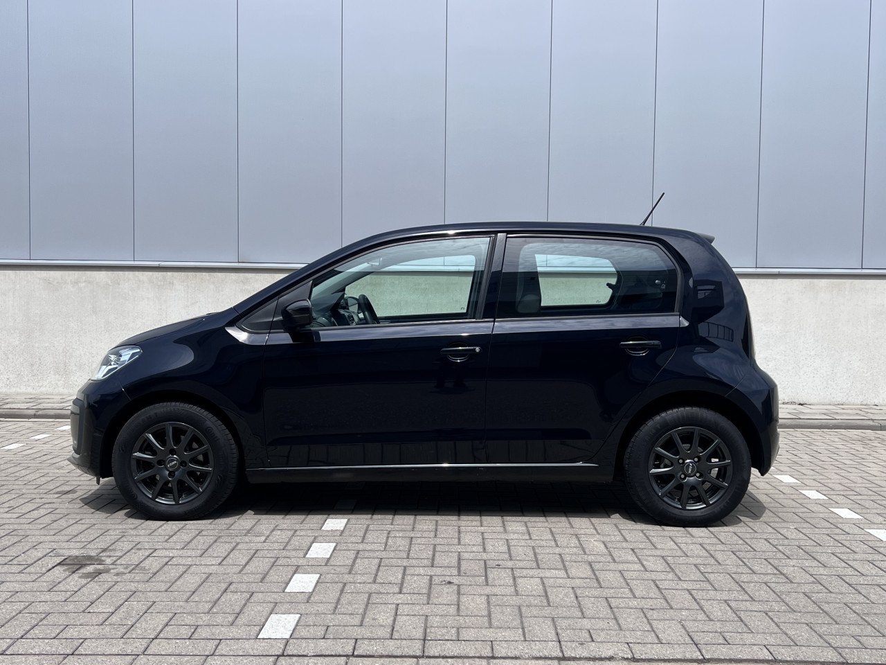 Volkswagen Up! 1.0 60pk BMT 5D 2019 Zwart
