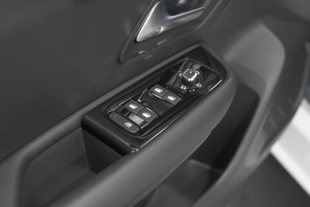 Citroen C5 X 1.6 plug-in hybrid 225 shine | adaptieve cruise control | head