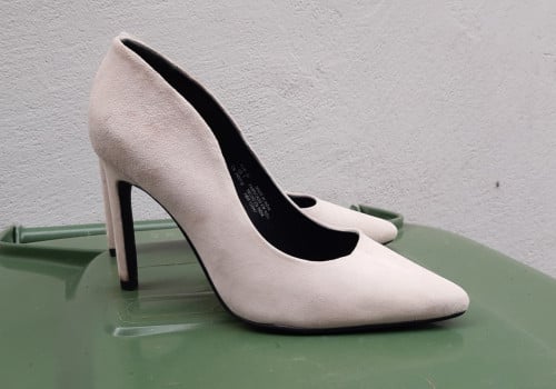 Pumps crème suède, maat 38