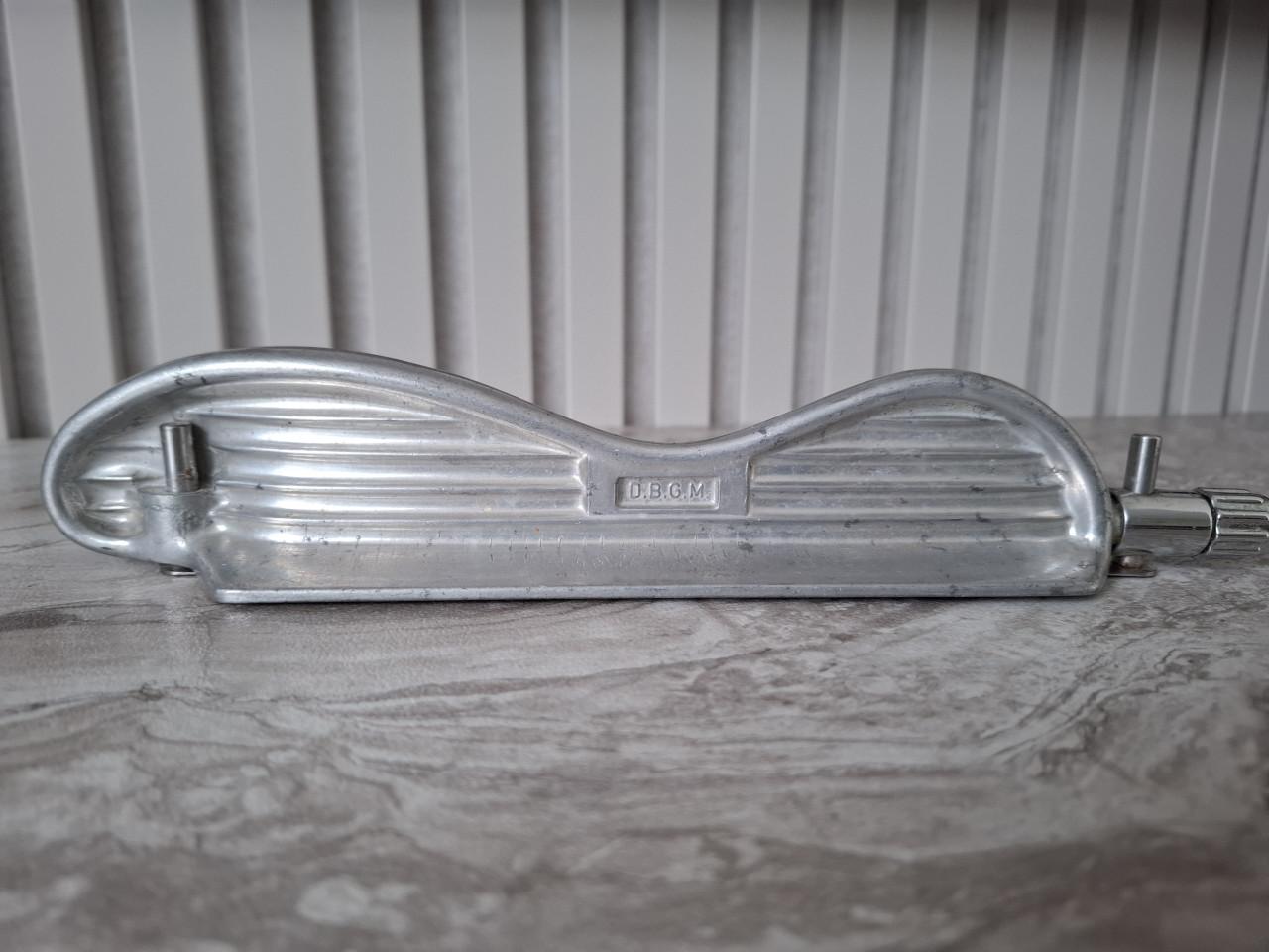 Schnittfix 2 broodmes aluminium- vintage (jaren 60)