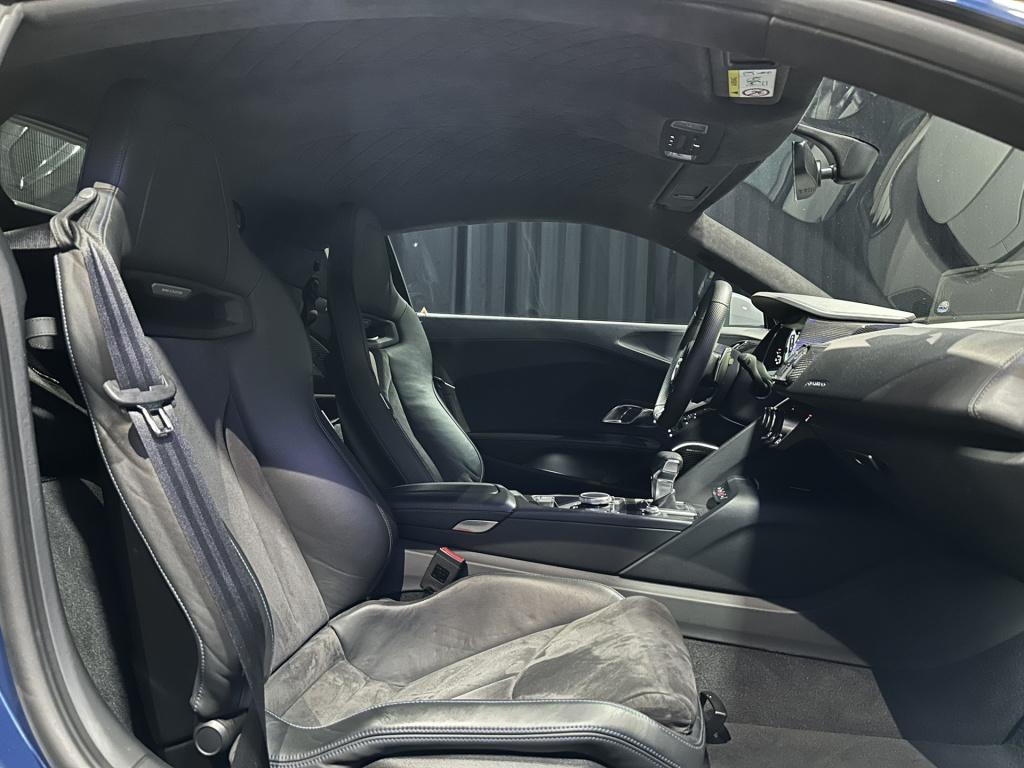 Audi R8 5.2 performance quattro 620pk *btw*b&o*keramisch*bucket seats*carbo