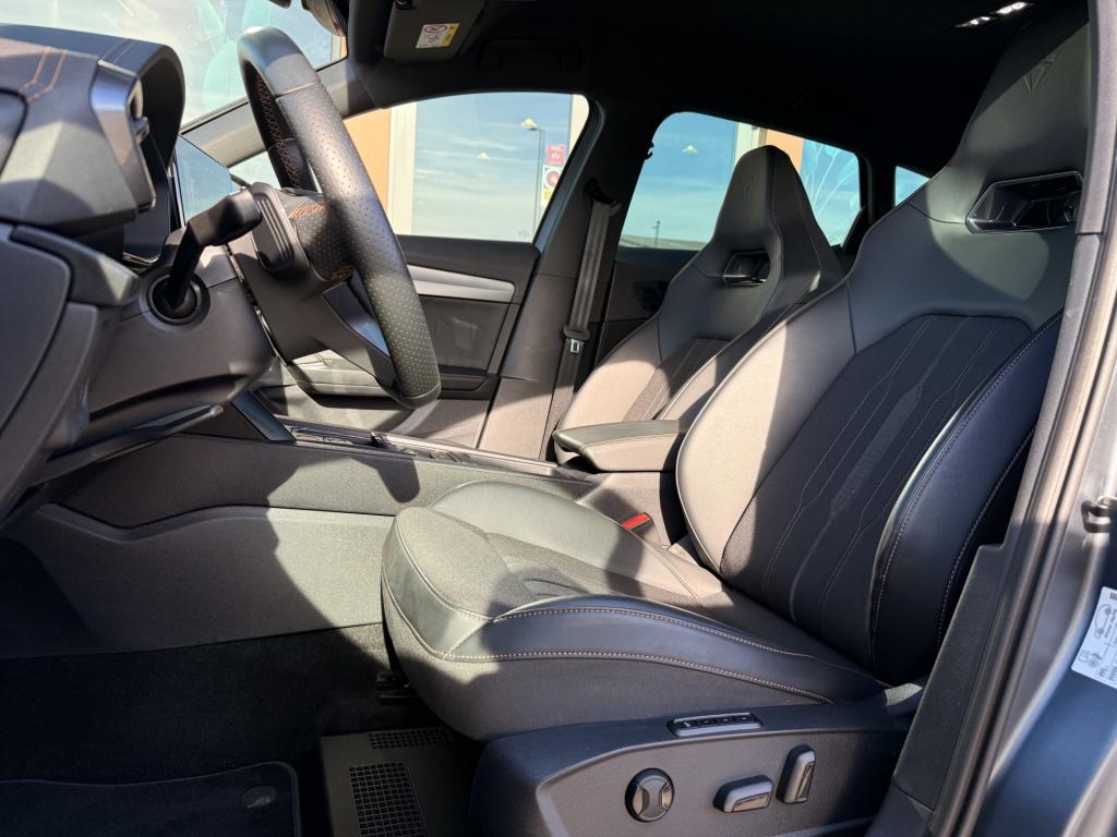 Cupra Formentor 1.5 tsi | beats | acc | achteruitrijcamera | stuur / stoelv