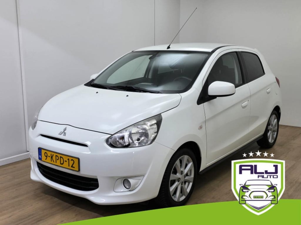 Mitsubishi Space Star occasion 1.2 intense+ met sportvelgen en clima airco 
