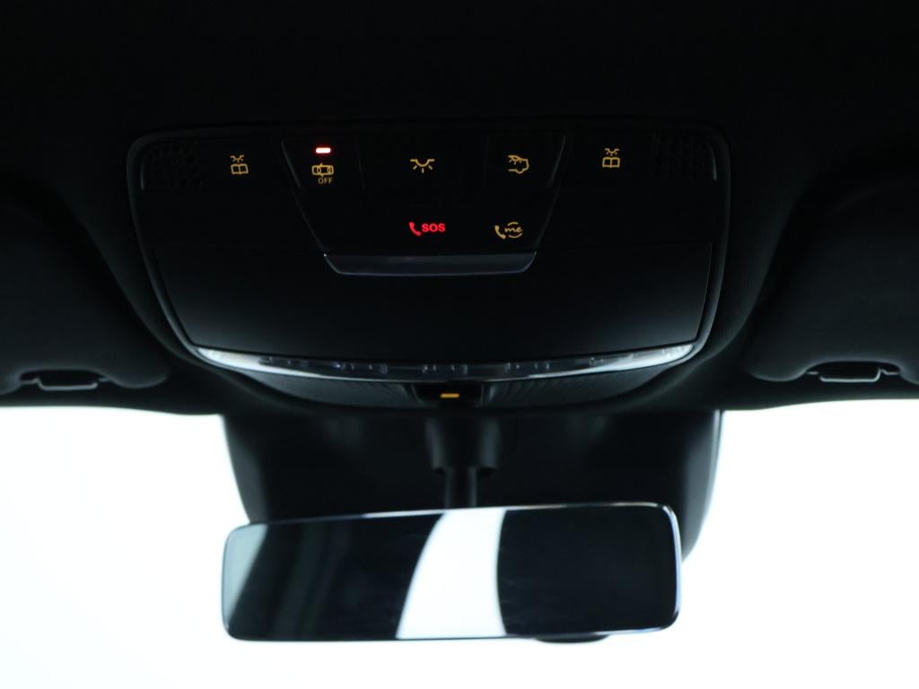 Mercedes-Benz Eqc 400 4matic luxury line 80kw | panoramadak | stoelverwarmi