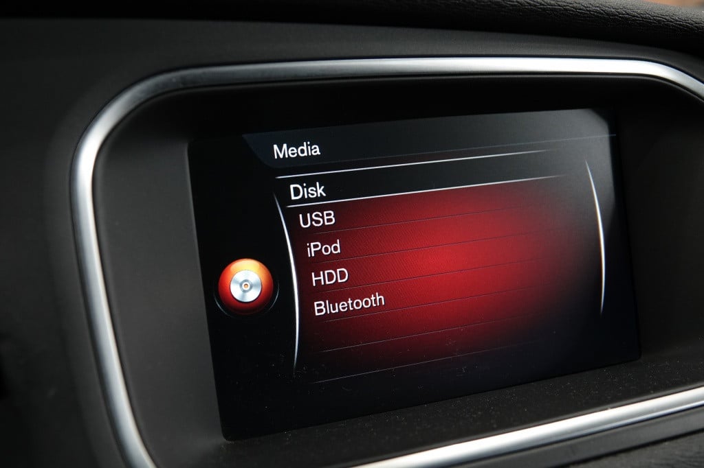 Volvo V40 2.0 t3 momentum | cruise | pdc | leder |