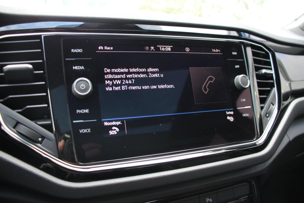 Volkswagen T-roc 2.0 tsi r 4motion - akrapovic - virtual - pano - leder - a