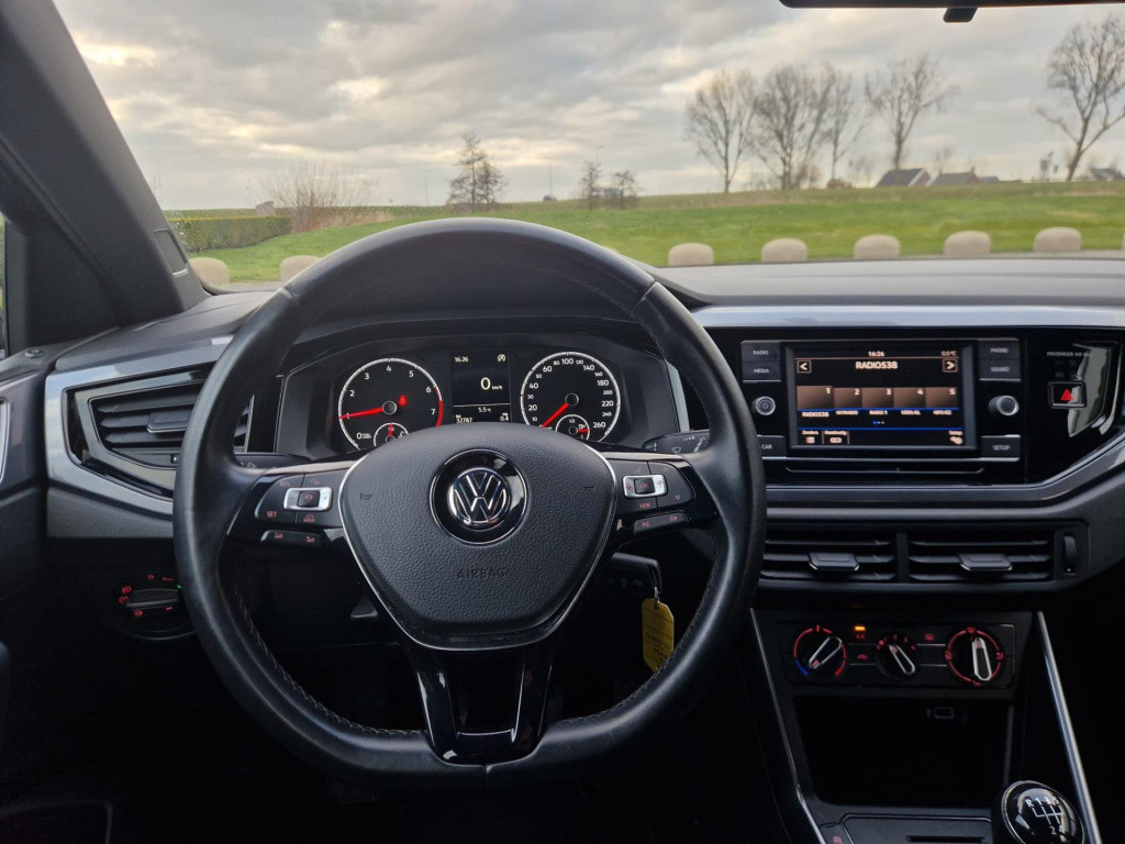 Volkswagen Polo 1.0 tsi comfortline | cruise control adaptief | airco | hal