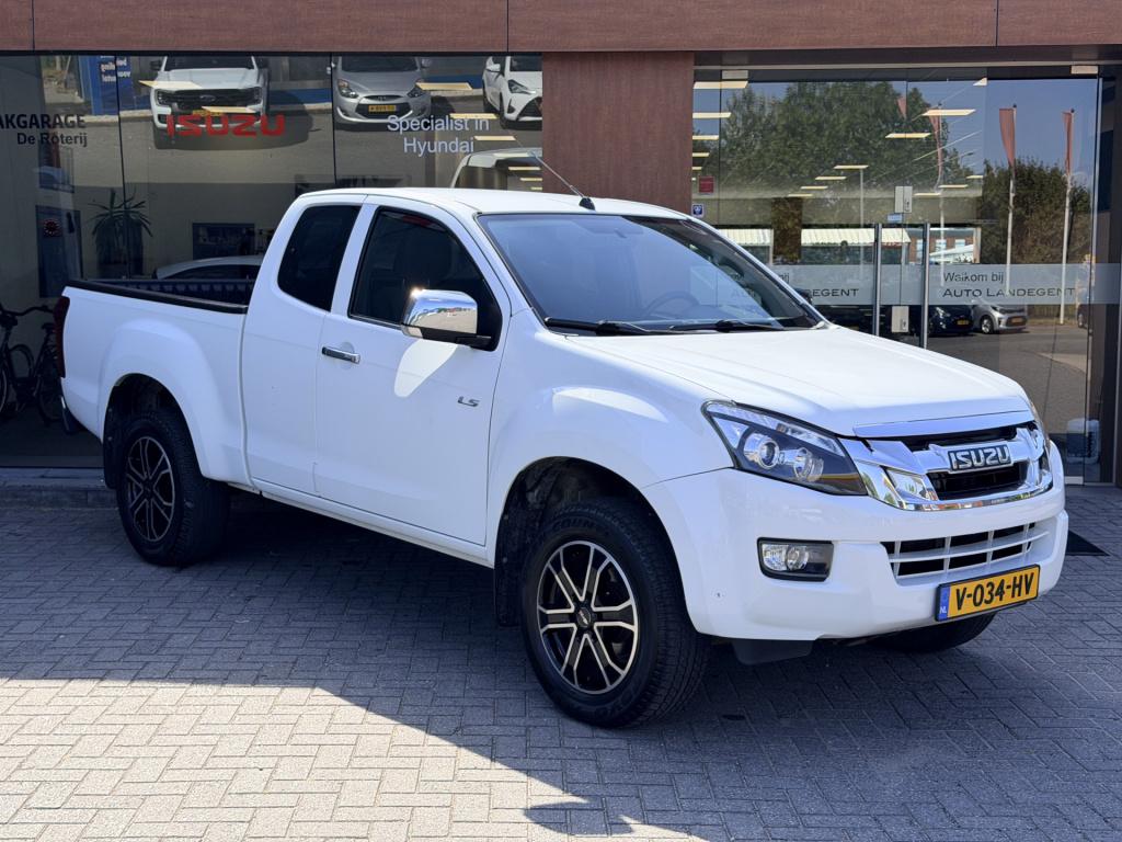 Isuzu D-max 2.5 extended cab ls | ex. btw | radio | trekhaak