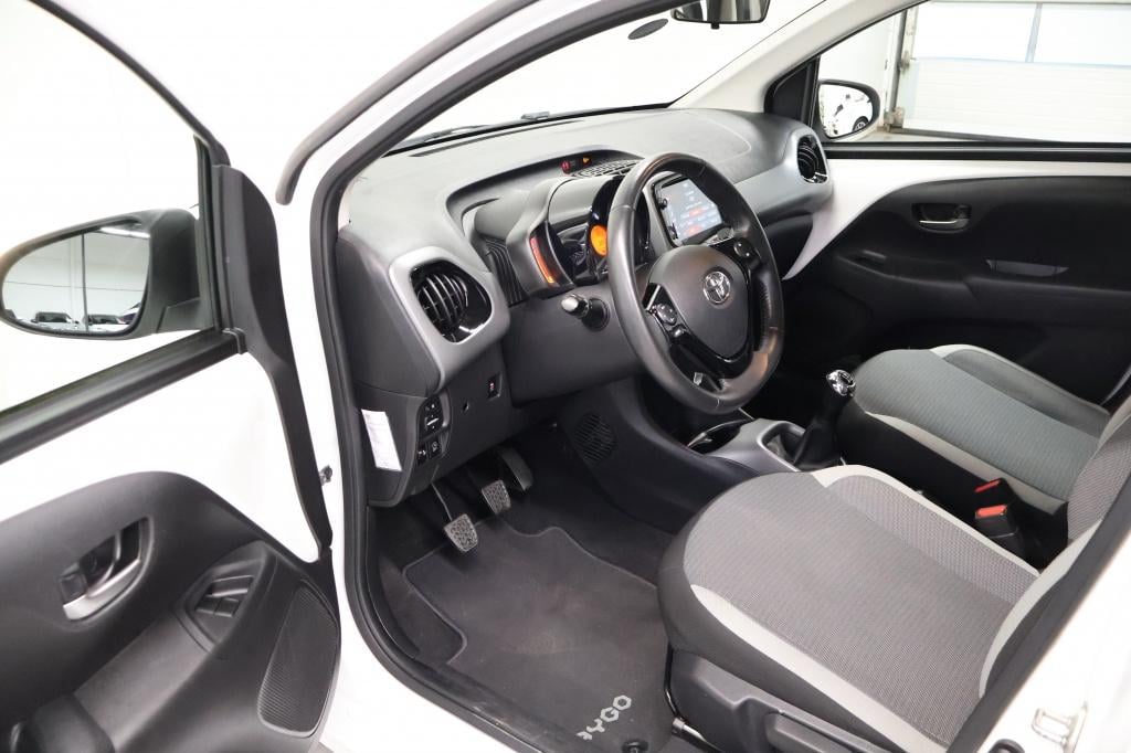 Toyota Aygo 1.0 vvt-i x-play