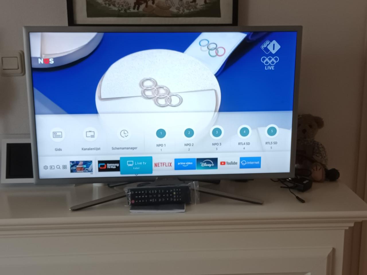 Samsung 32 inch, (32 cm) Full HD Smart TV, type UE32M5620AWXXN, als nieuw