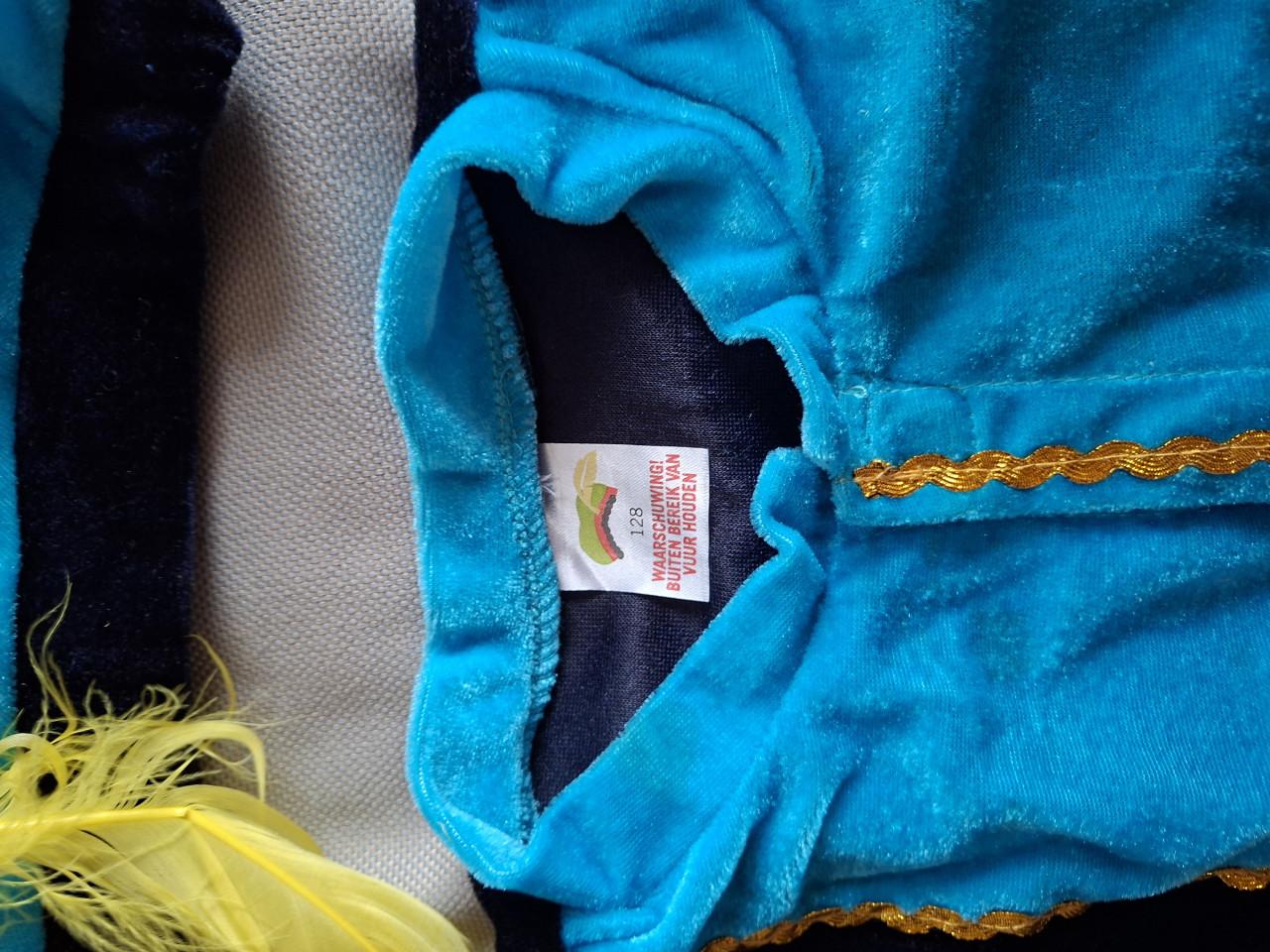 Pietenpak blauw maat 128