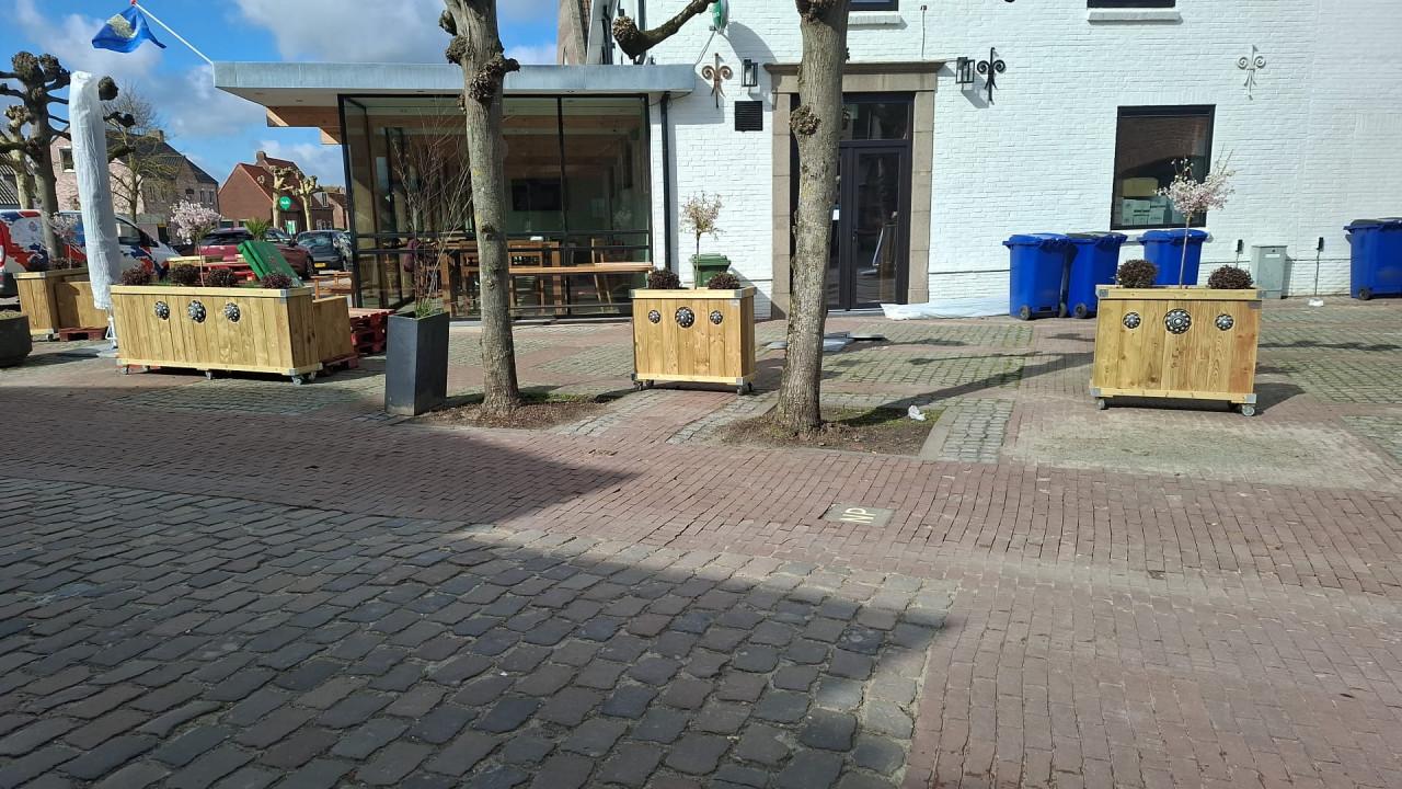 Zeeuwse knop bloembakken projecten ter inspiraties L200 x B35 x H85
