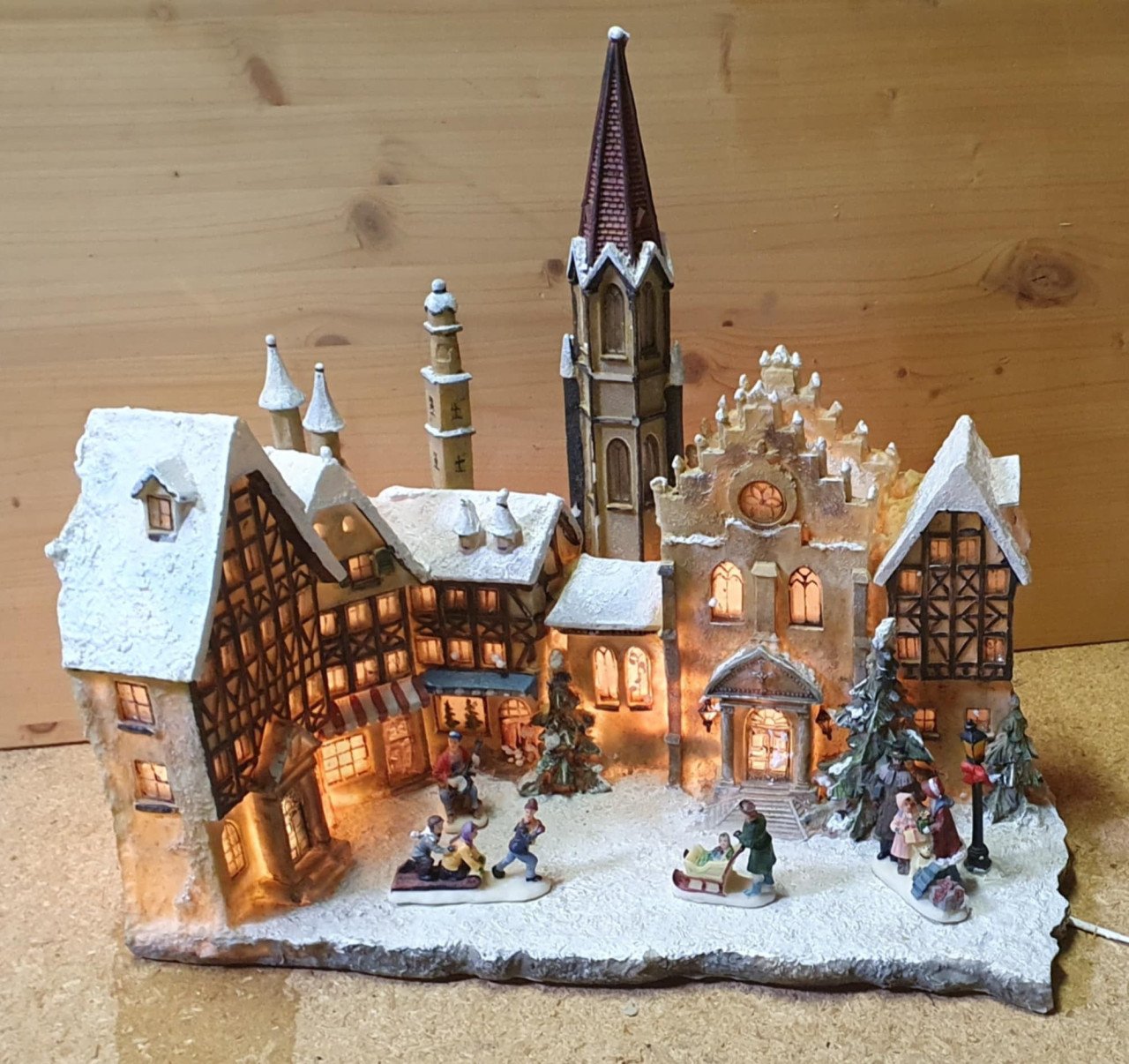 Prachtig kerstdorp met verlichting