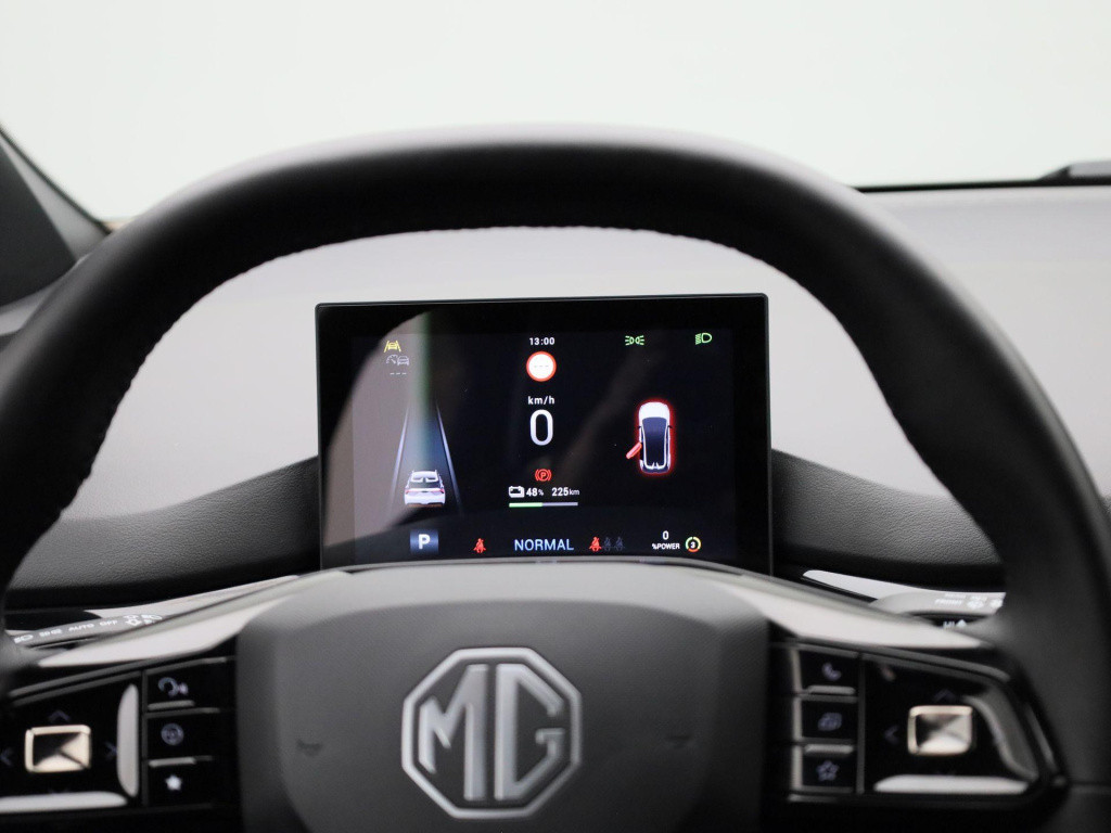 MG Mg4 64 kwh luxury | stoelverwarming | stuurverwarming | 360 camera | 435