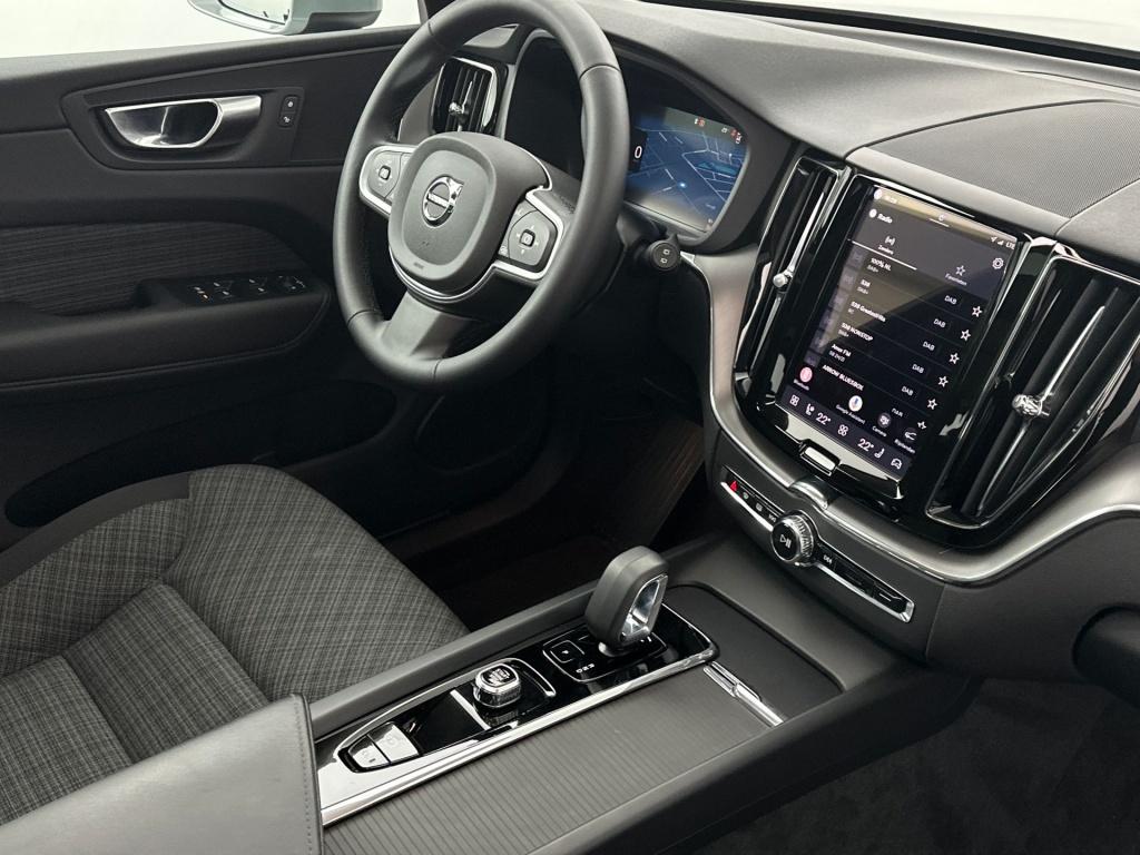 Volvo XC60 t6 398pk recharge bright| achteruitrijcamera| trekhaak| pano|