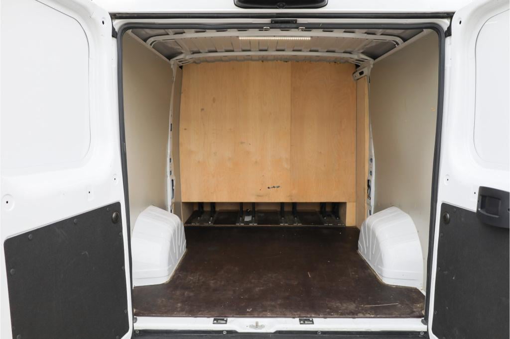 Peugeot Boxer 2.2 bluehdi 165 l2h1 dubb cab. 7 zits i nav i cam