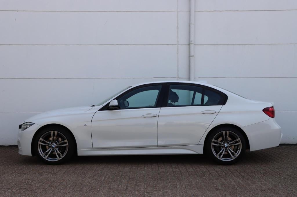 BMW 3-serie 320i edition m sport shadow executive 184pk