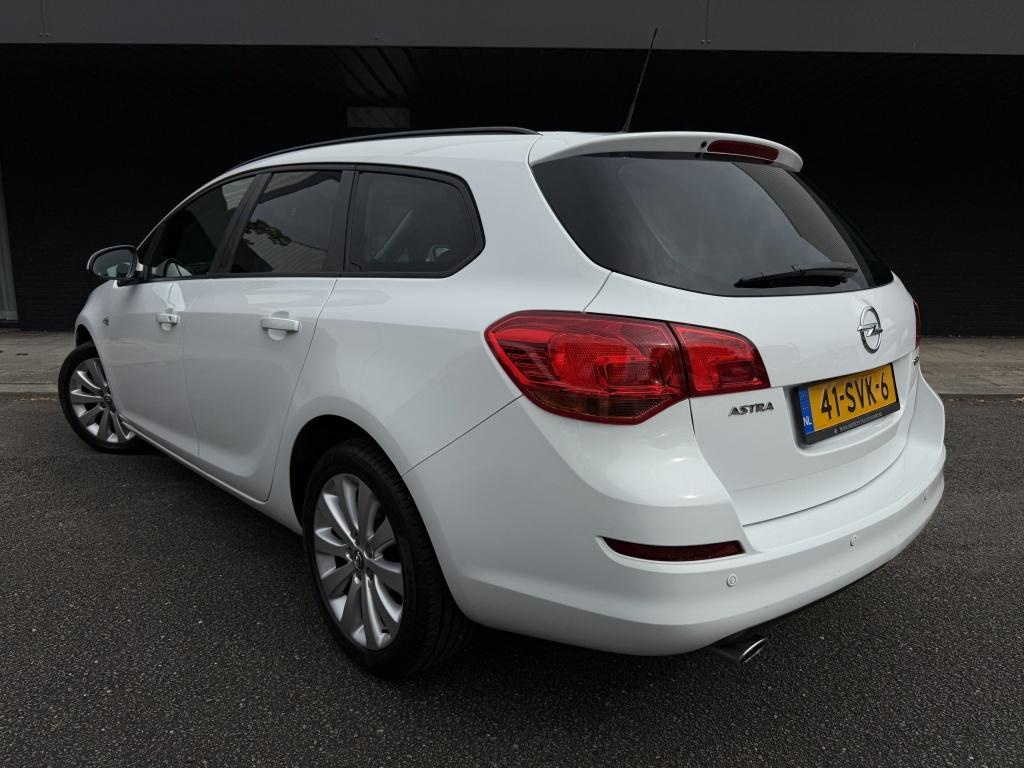 Opel Astra sports tourer 1.4 turbo edition