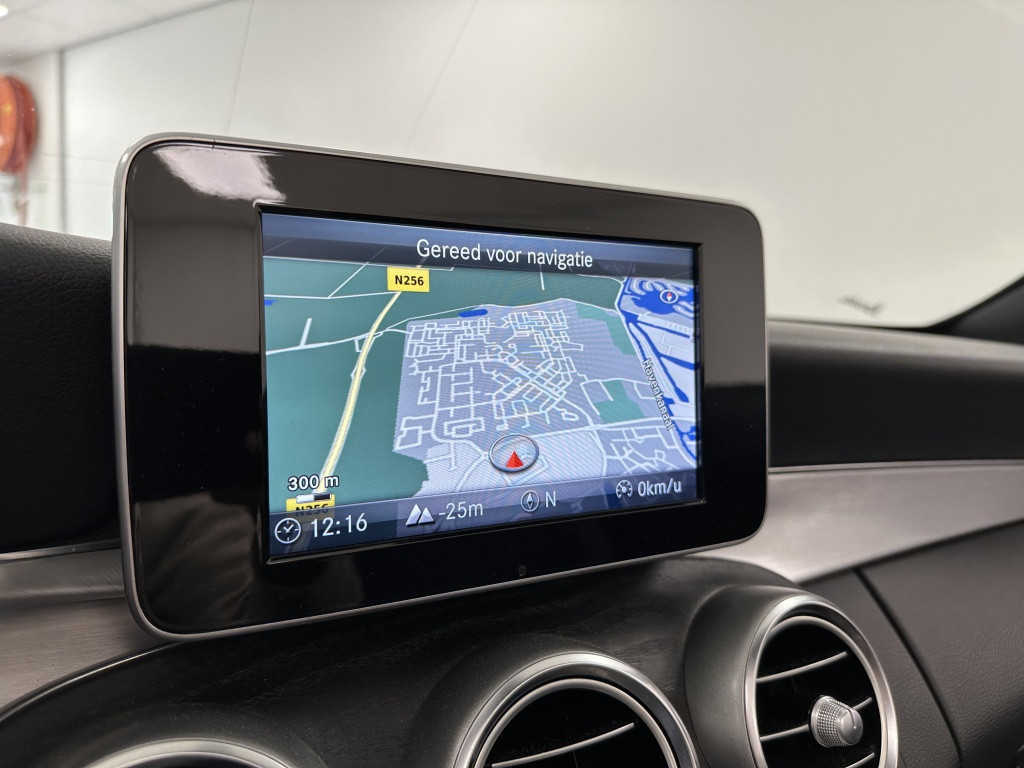 Mercedes-Benz C-Klasse cabrio 200 amg line 230pk | trekhaak | airscarf | 18