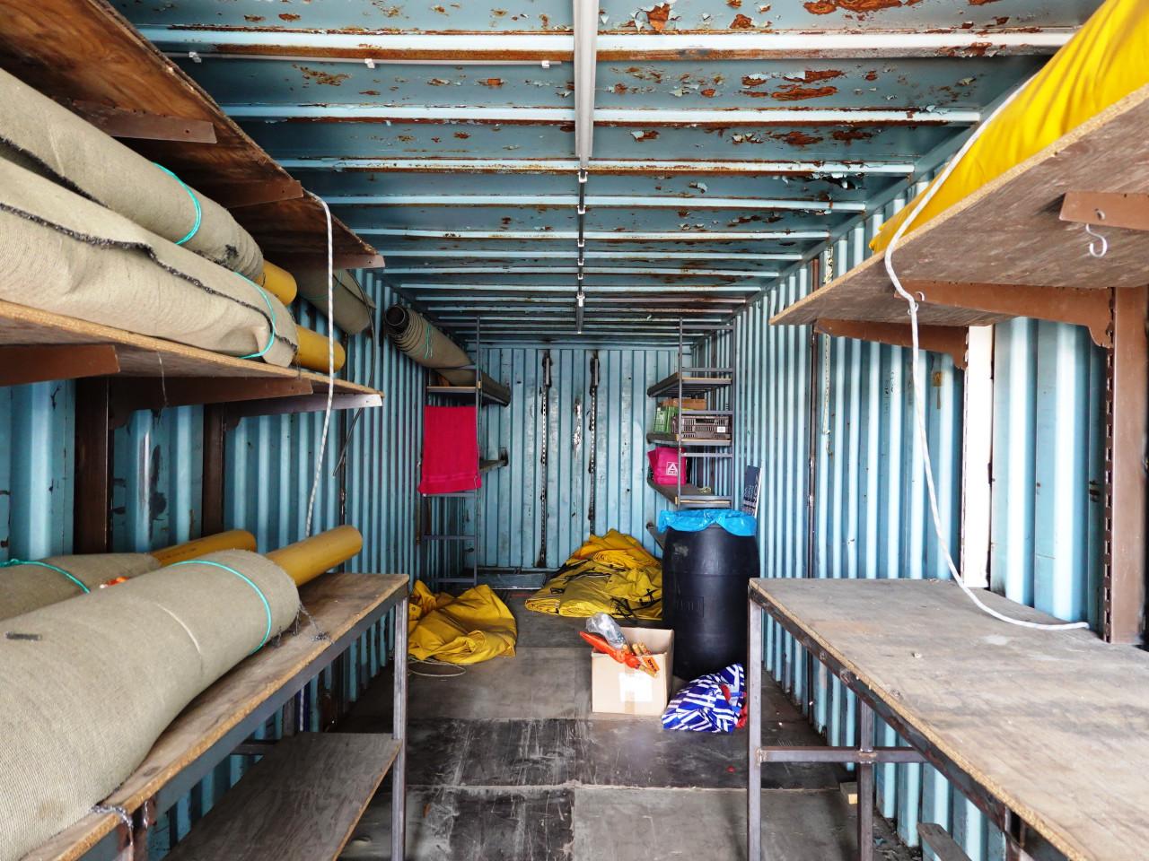 Diverse containers voor (tijdelijke) opslag, schuilstal of bedrijfsruimte