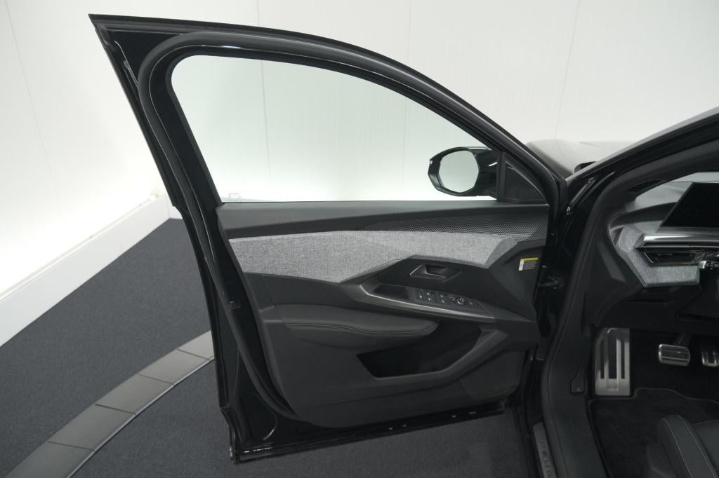 Peugeot 3008 1.2 hybrid 136 gt | adaptieve cruise control | camera | elektr