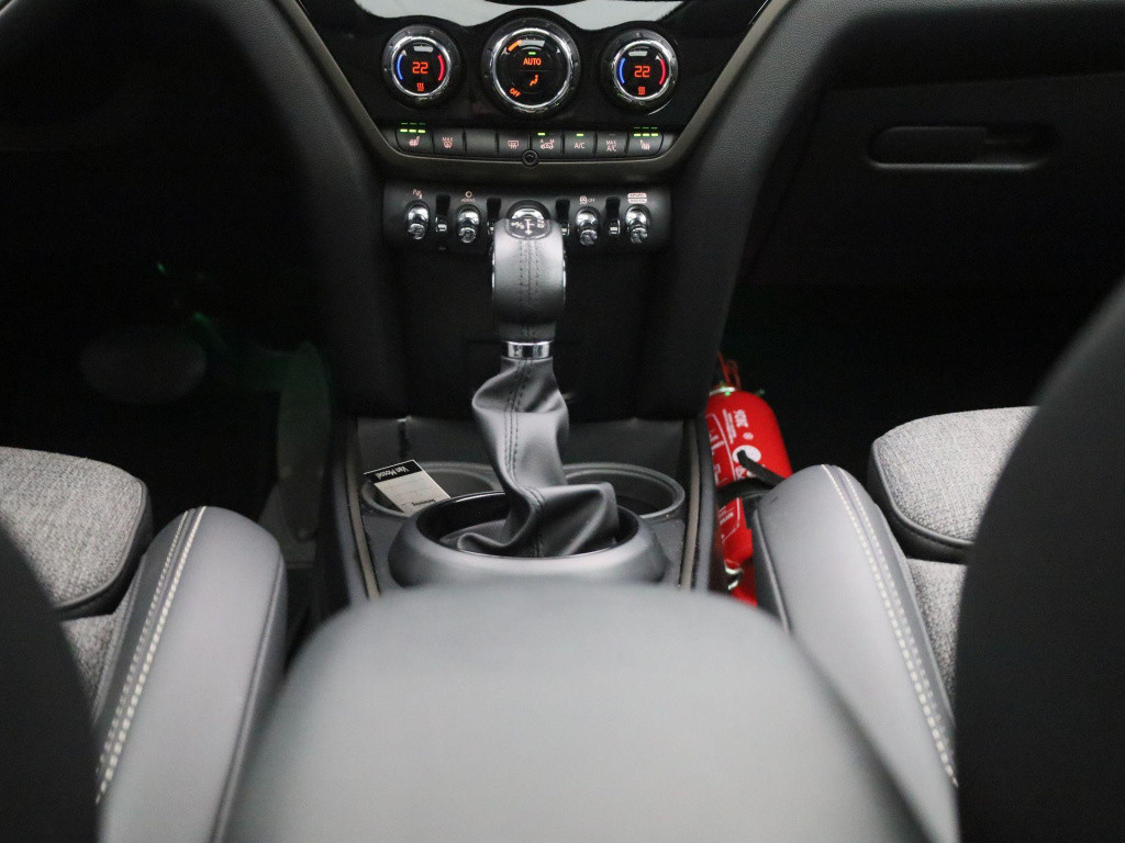 Mini Countryman 2.0 cooper s e all4 | navigatie | verwarmde stoelen | elekt