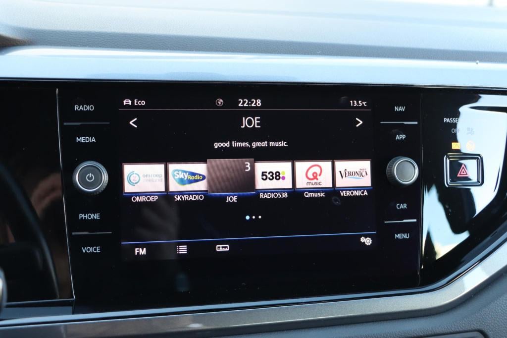 Volkswagen Polo 1.0 tsi comfortline business carplay | adaptive | sensoren