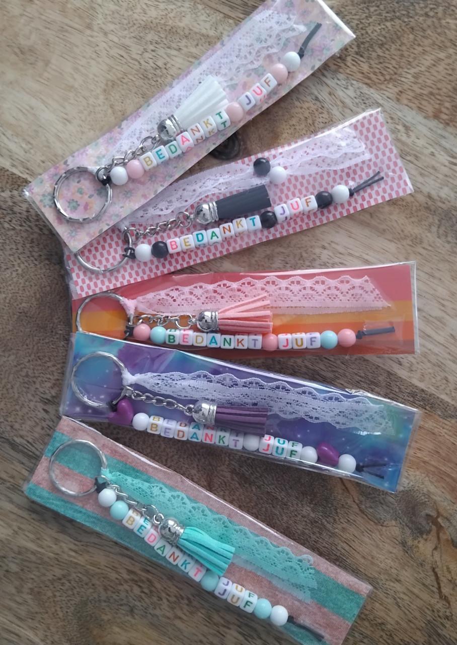 5 =€10 BEDANKT JUF Sleutelhangers