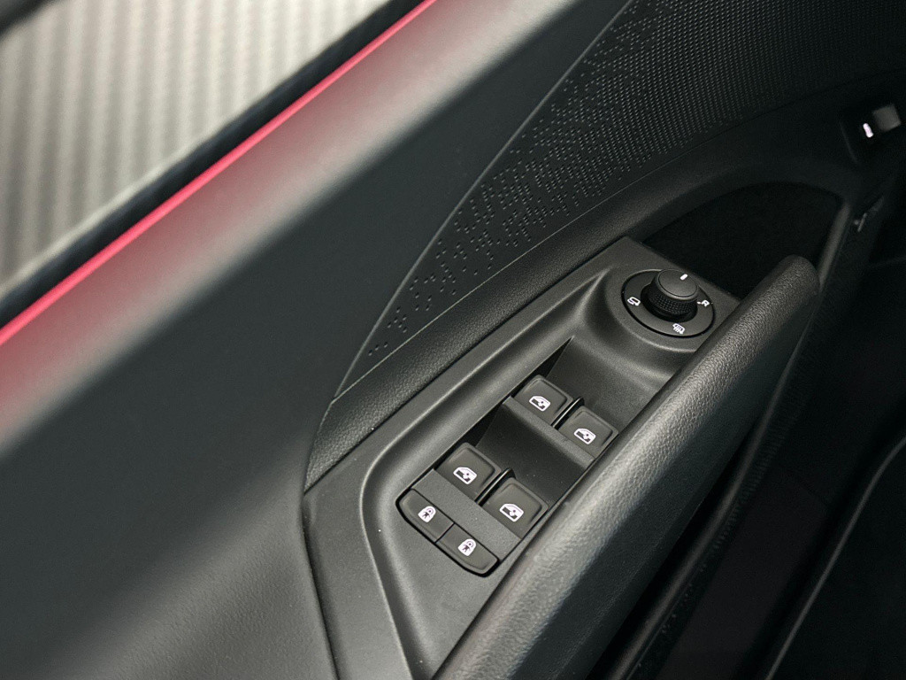 Skoda Enyaq Iv sportline elektromotor 210 kw / 286 pk suv elektri