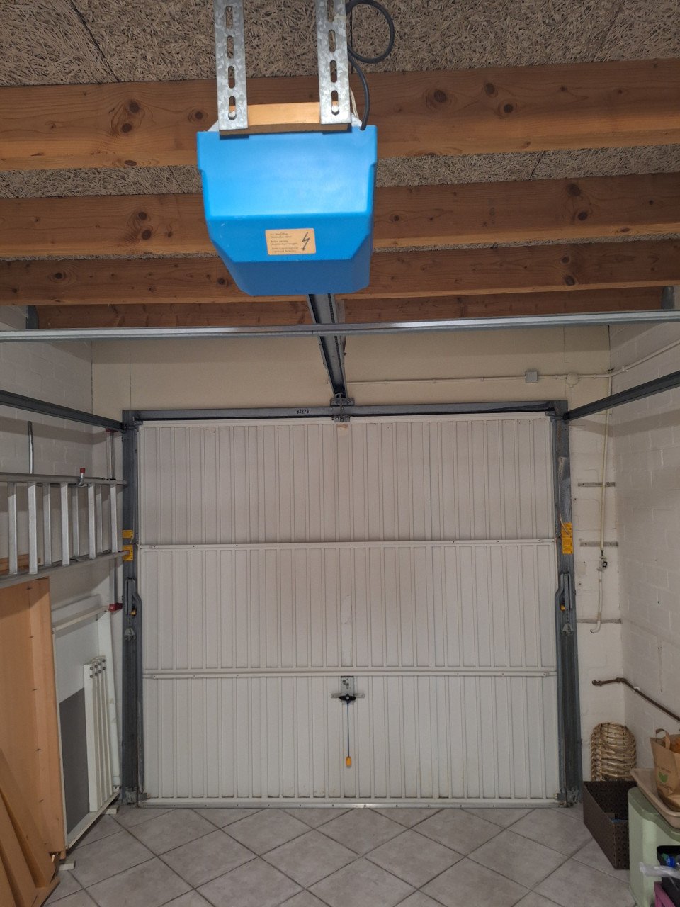 Te Koop: Kantelbare Garage deur