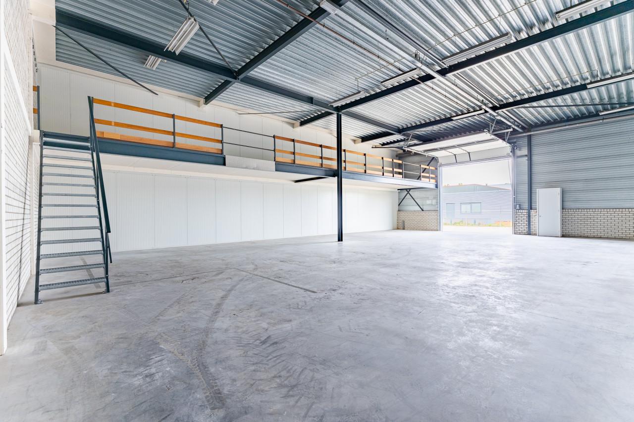 Bedrijfshal met buitenterrein te koop – Arnesteinweg 75 te Middelburg