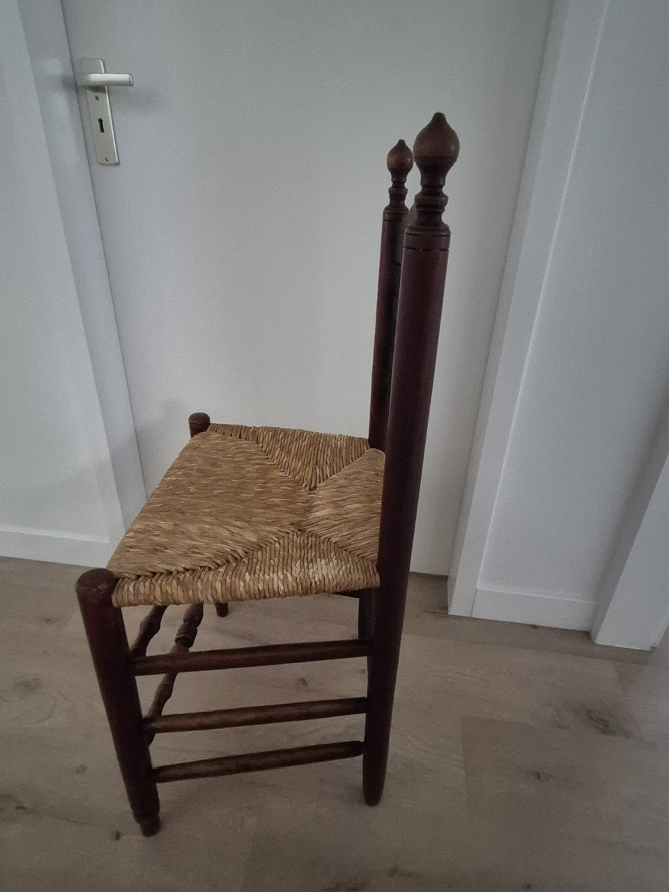 Antieke stoeltjes (2x)