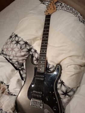 Squier Affinity Stratocaster HH Grijs