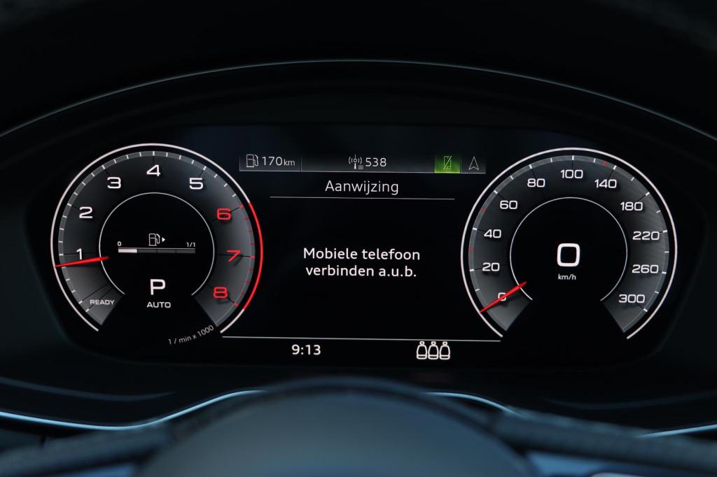 Audi A4 avant 40 tfsi s edition competition 204pk s-tronic