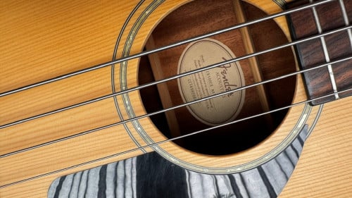 Fender akoestische basgitaar