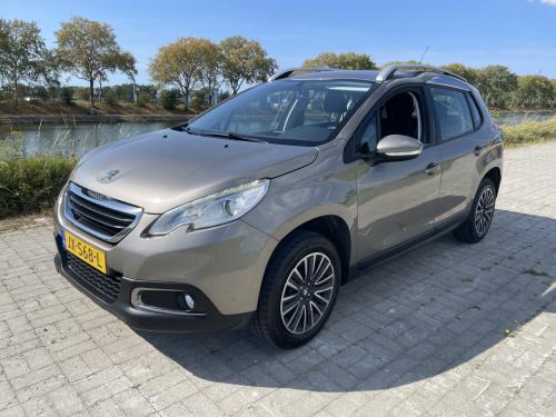 Peugeot 2008 1.2  pure tech bleu lion